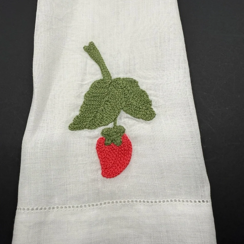 Vintage,Unused White Madeira Linen , Embroidered Berry Finger Tip Guest Towel